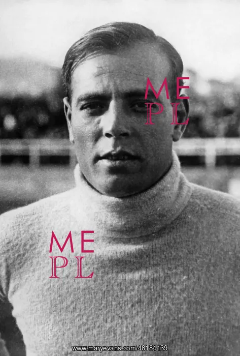 : R. Zamora, Spanish footballer : R. Zamora, Spanish footballer
