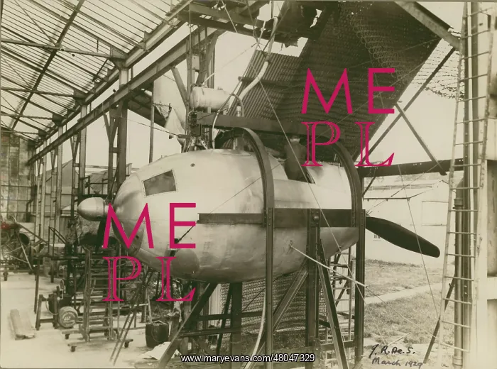 : R101 engine car on a testbed : R101 engine car on a testbed