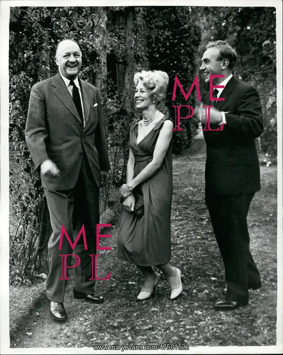 : Rab Butler, Home Secretary, Billy Wright, Joy Beverley : Rab Butler, Home Secretary, Billy Wright, Joy Beverley