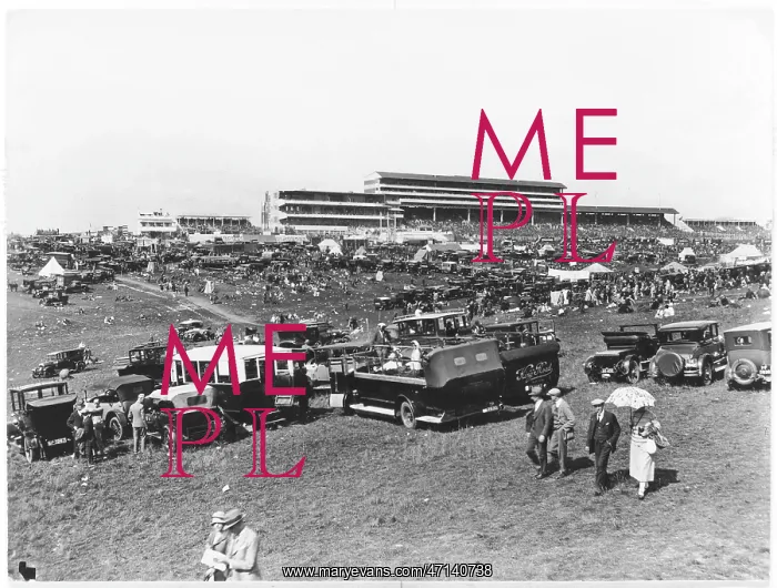  : Racegoers on Derby day