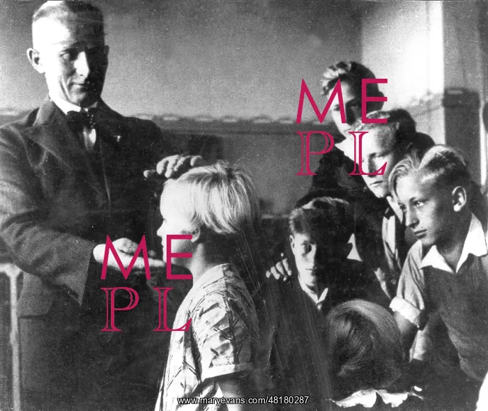 : Racial lesson in a public school, 1935 : Racial lesson in a public school, 1935