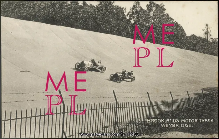: Racing at Brooklands : Racing at Brooklands