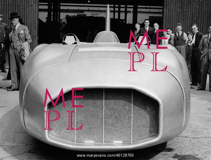 : Racing car : Racing car