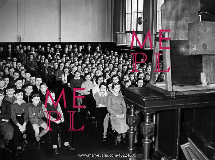 : A radio broadcast is transmitted in a school, 1939 : A radio broadcast is transmitted in a school, 1939