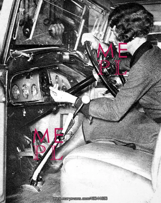 : Radio fitted to car dash board : Radio fitted to car dash board