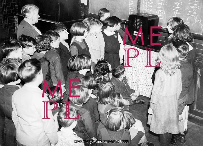 : Radio listeners, 1936 : Radio listeners, 1936