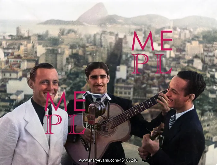 : RADIO RIO. Senor Bittencourt, the announcer of the radio station of Rio de Janeiro : RADIO RIO. Senor Bittencourt, the announcer of the radio station of Rio de Janeiro