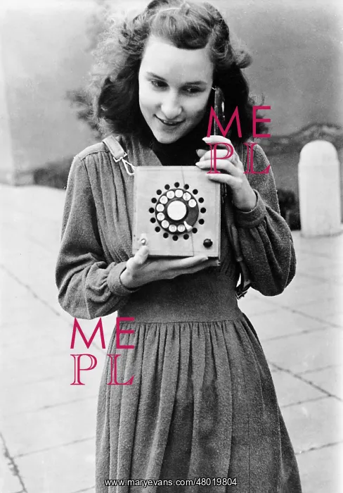 : Radiotelephone, 1940 : Radiotelephone, 1940