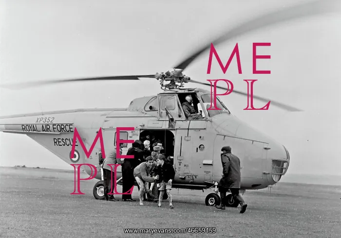 : RAF 22 Squadron Search and Rescue helicopter : RAF 22 Squadron Search and Rescue helicopter