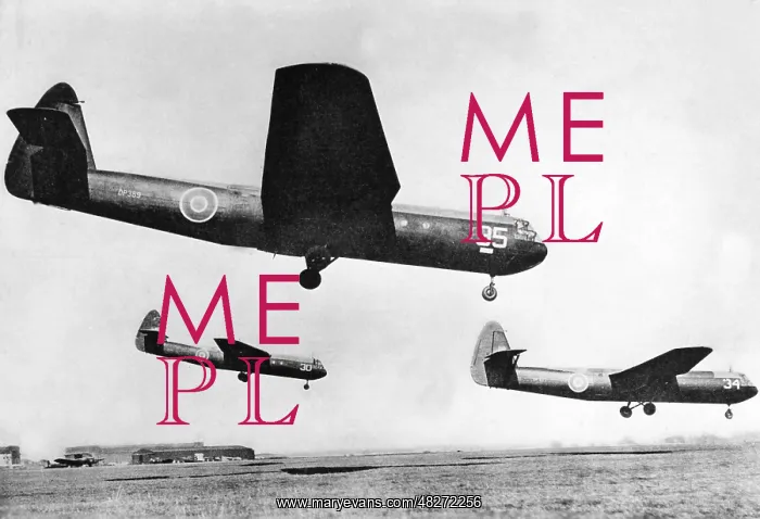 : RAF gliders on approach, 1939 : RAF gliders on approach, 1939