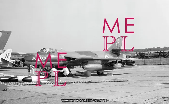 : RAF Hunter F Mk.6 - Biggin Hill : RAF Hunter F Mk.6 - Biggin Hill