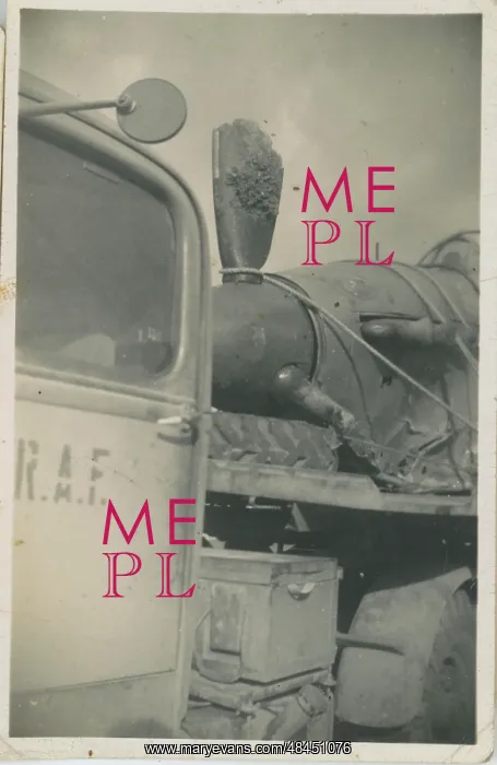 : RAF Lorry carrying Spitfire Aeroplane (presumed shot-down) : RAF Lorry carrying Spitfire Aeroplane (presumed shot-down)