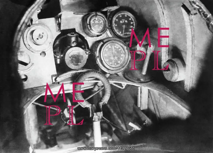 : RAF SE-5a. Royal-Aircraft-Factory Se-5A Cockpit : RAF SE-5a. Royal-Aircraft-Factory Se-5A Cockpit