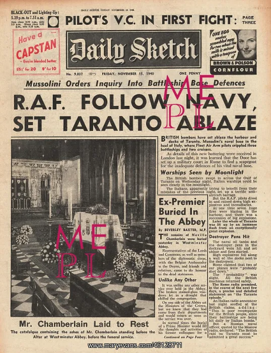 : RAF set Taranto ablaze : RAF set Taranto ablaze