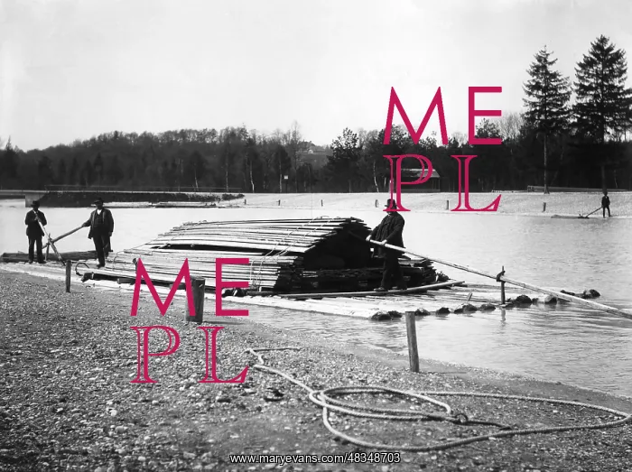 : Rafting on the Isar, around 1910 : Rafting on the Isar, around 1910