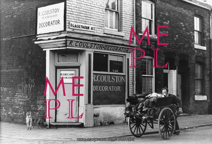 : Rag and Bone Man and cart - Manchester 1973 : Rag and Bone Man and cart - Manchester 1973