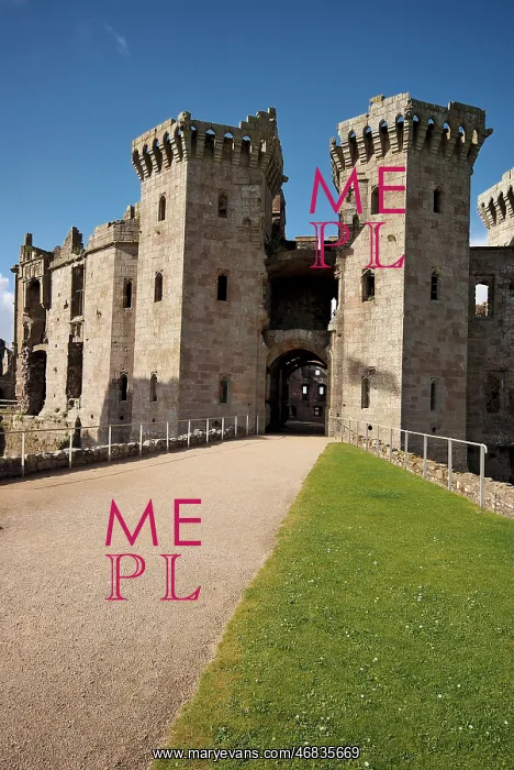 : Raglan Castle, near Raglan, Gwent : Raglan Castle, near Raglan, Gwent