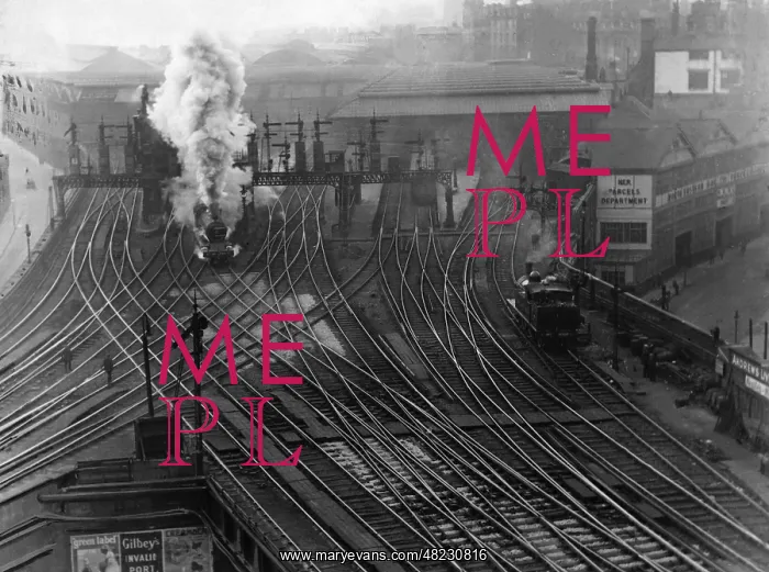 : Railroad crossing, 1924 : Railroad crossing, 1924