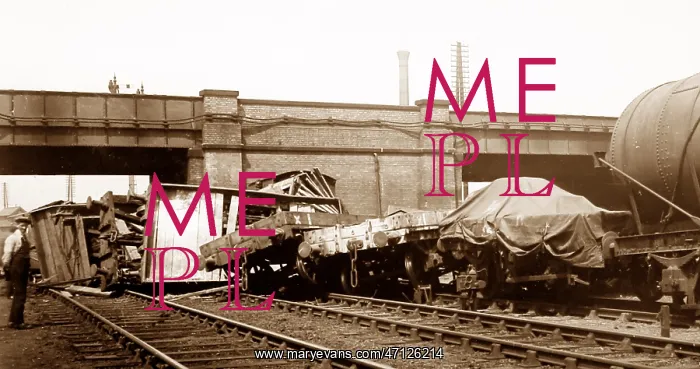  : A railway accident, early 1900s