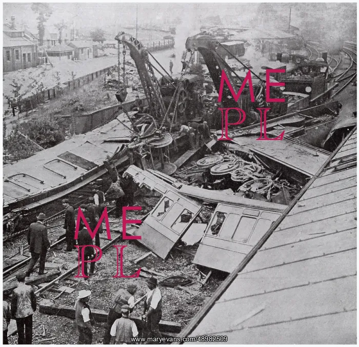 : Railway accident at Salisbury, Wiltshire 1906 : Railway accident at Salisbury, Wiltshire 1906