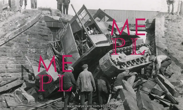 : Railway Bridge Collapse (3 / 3) : Railway Bridge Collapse (3 / 3)
