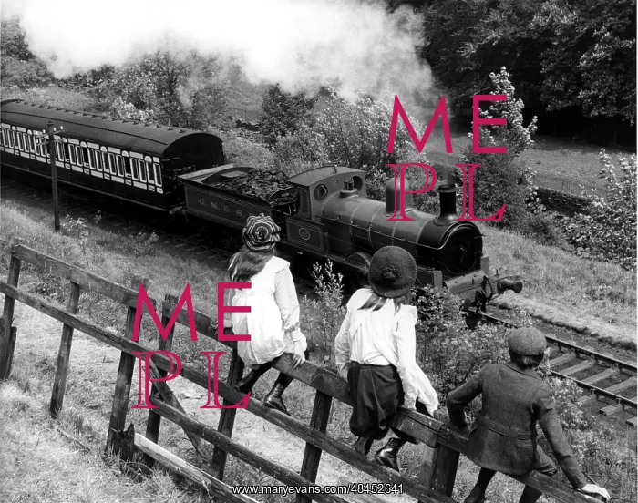 : The Railway Children : The Railway Children