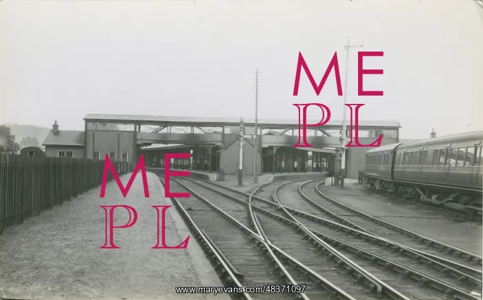 : Railway Station - (Highland Railway) : Railway Station - (Highland Railway)