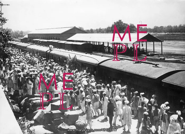 : Railway station in Peshawar, 1925 : Railway station in Peshawar, 1925