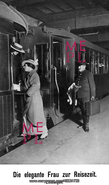 : Railway station scene, 1913 : Railway station scene, 1913