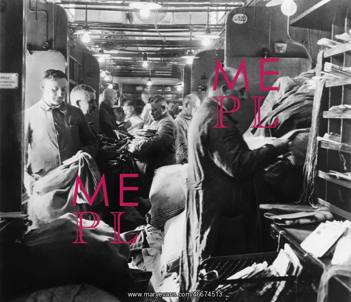 : railway, waggons, mail car, interior view, Deutsche : railway, waggons, mail car, interior view, Deutsche