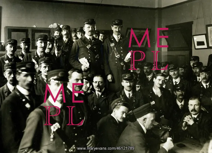 : Railwaymen resume work after the Great Strike, 1919 : Railwaymen resume work after the Great Strike, 1919