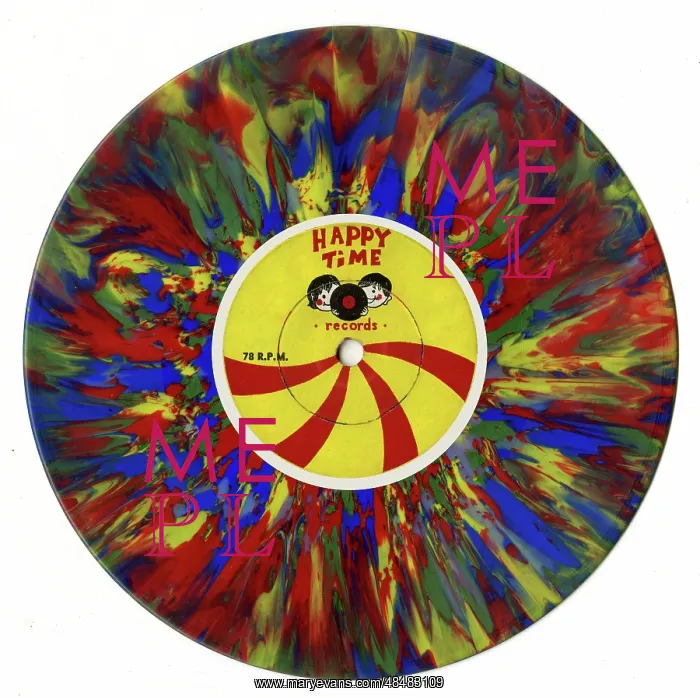 : Rainbow design vinyl single record, side 2 : Rainbow design vinyl single record, side 2