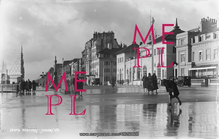: A Rainy Day at Hastings Seafront : A Rainy Day at Hastings Seafront