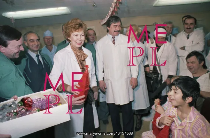 : Raisa Gorbacheva visits Children's Republican : Raisa Gorbacheva visits Children's Republican