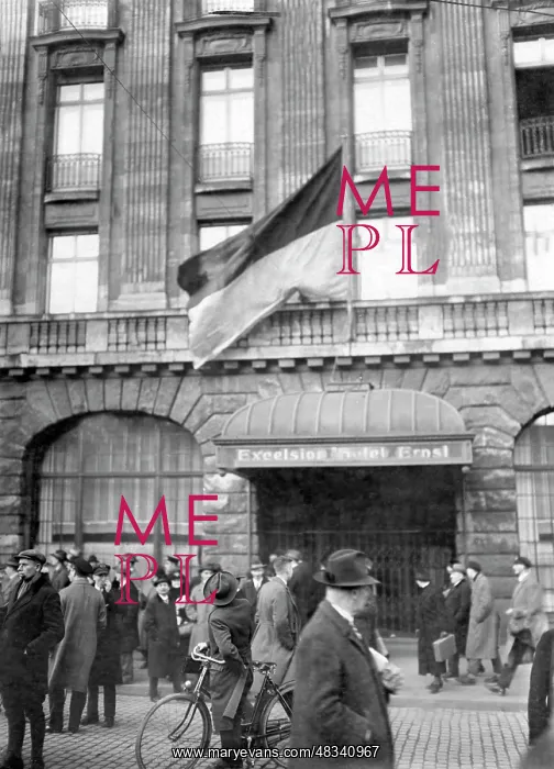 : Raising of the Cologne flag, 1926 : Raising of the Cologne flag, 1926
