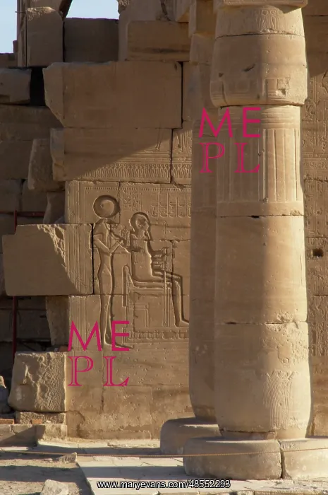 : Ramesseum. Relief with Tefnut and Ptah. Luxor. Egypt : Ramesseum. Relief with Tefnut and Ptah. Luxor. Egypt
