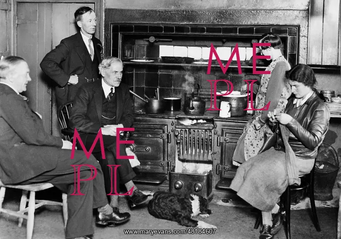  : Ramsay MacDonald and His Daughter, 1931