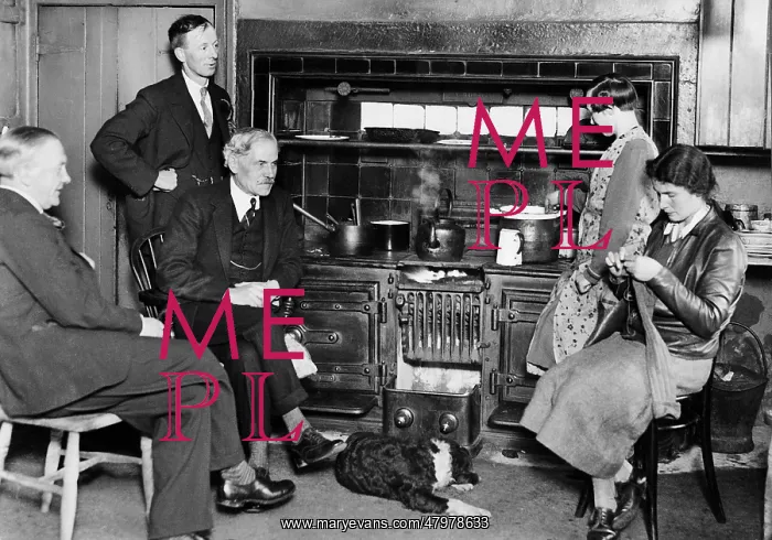 : Ramsay MacDonald and Daughter : Ramsay MacDonald and Daughter