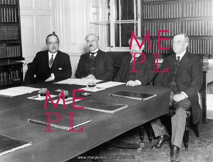 : Ramsay Macdonald meeting French delegates : Ramsay Macdonald meeting French delegates
