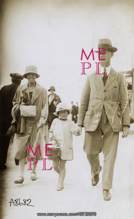 : Ramsgate, Kent - Family strolling along the seafront : Ramsgate, Kent - Family strolling along the seafront