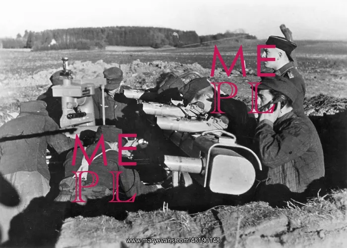 : Rangefinders of a German Flak unit, 1945 : Rangefinders of a German Flak unit, 1945