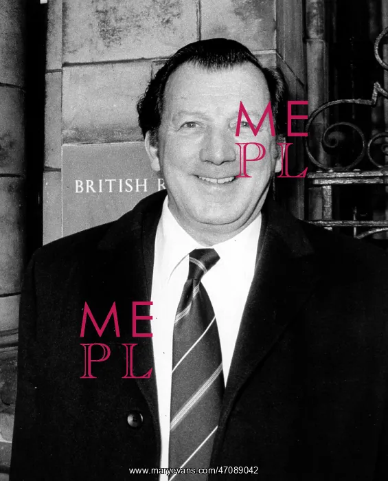 : Ray Buckton : Ray Buckton