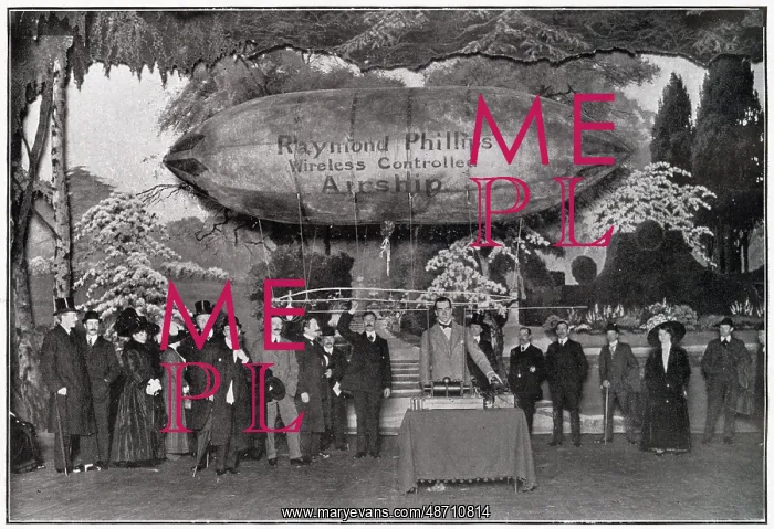 : Raymond Phillip's wireless controlled airship - Hippodrome : Raymond Phillip's wireless controlled airship - Hippodrome