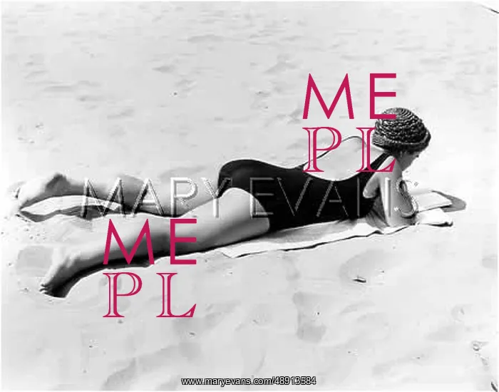 : READING ON THE BEACH : READING ON THE BEACH