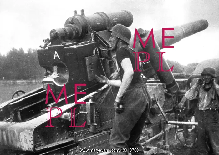 : Ready to fire 21cm mortar in Russia : Ready to fire 21cm mortar in Russia