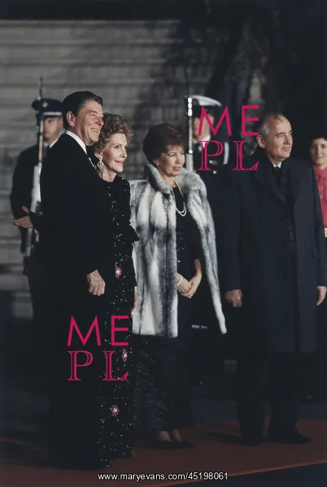 : The Reagans greet the Gorbachevs at the ? : The Reagans greet the Gorbachevs at the ?