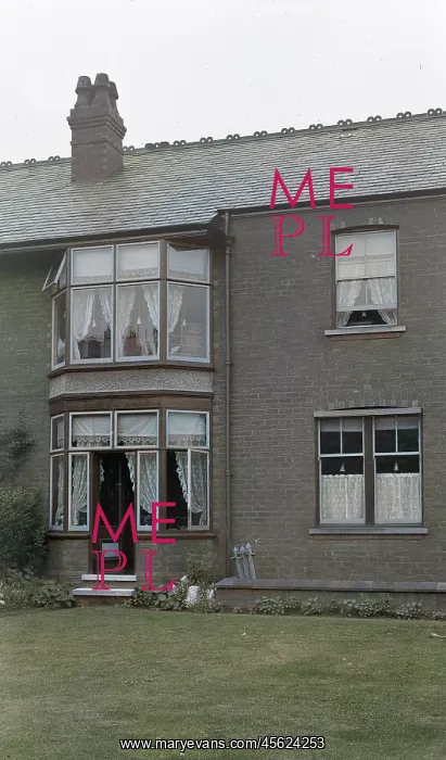 : Rear view of house : Rear view of house