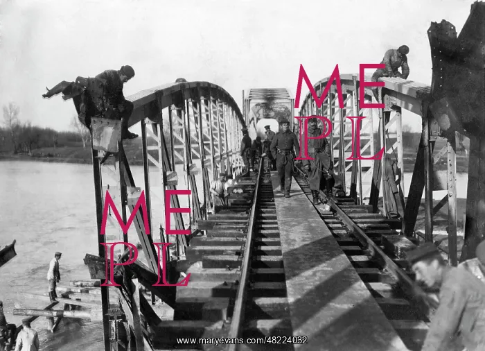 : Rebuilding a bridge, 1917