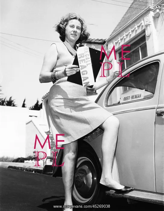 : RECALL REAGAN Activist Nancy L. Parr holds a petition : RECALL REAGAN Activist Nancy L. Parr holds a petition