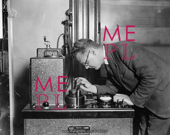 : Receiver of a telephoto apparatus : Receiver of a telephoto apparatus